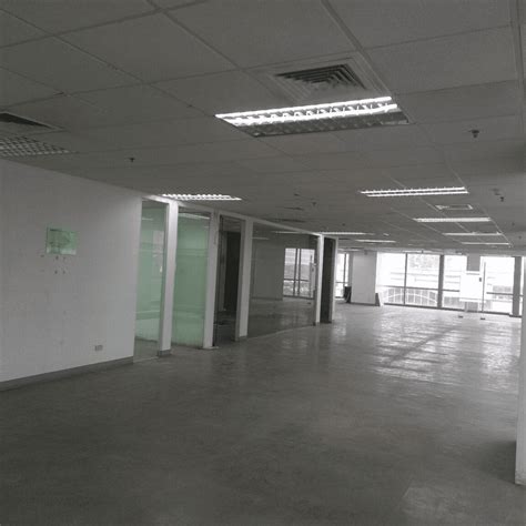 721 offices for rent in Clark .